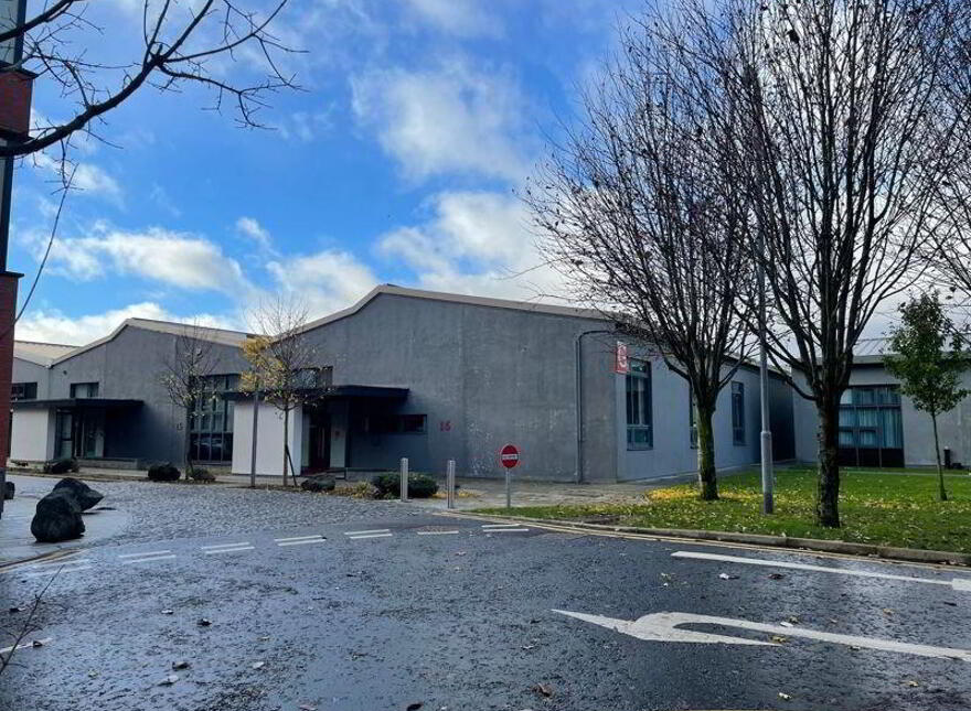 Unit 16, Linfield Road, Weavers Court Business Park, Belfast, BT12 5GH photo