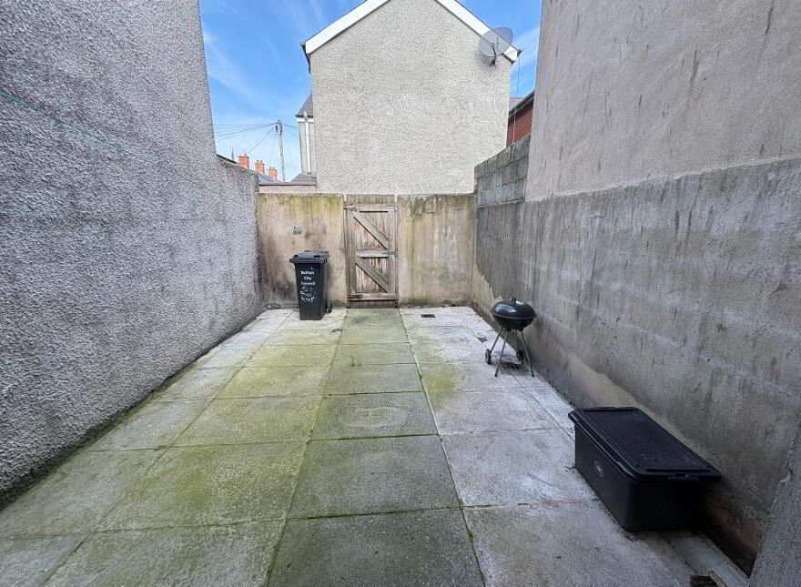 99 Kilburn Street, Donegall Road, Belfast, BT12 6JT