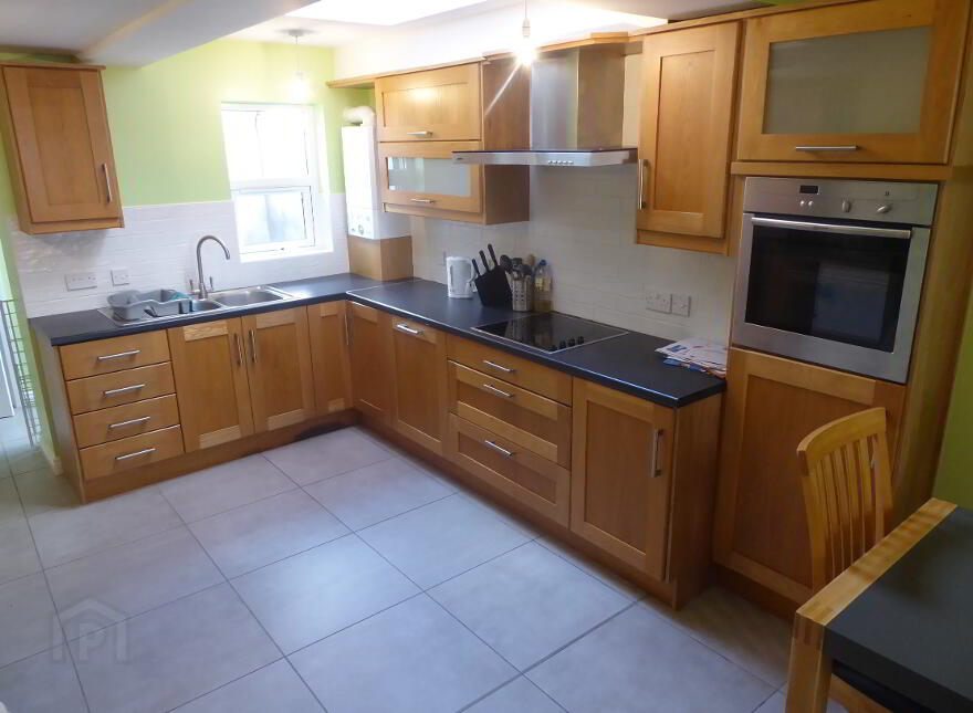 27 Rushfield Avenue, Ormeau Road, Belfast, BT7 3FP