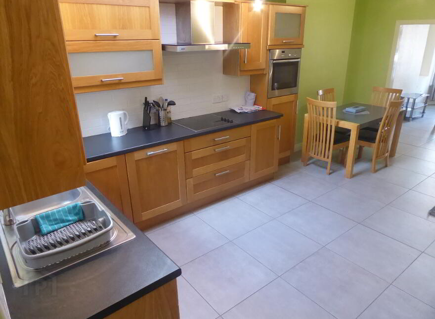 27 Rushfield Avenue, Ormeau Road, Belfast, BT7 3FP