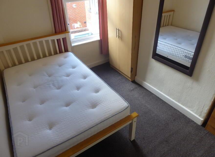 27 Rushfield Avenue, Ormeau Road, Belfast, BT7 3FP