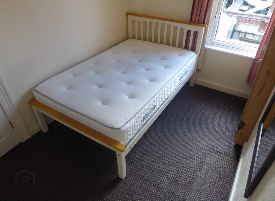 27 Rushfield Avenue, Ormeau Road, Belfast, BT7 3FP
