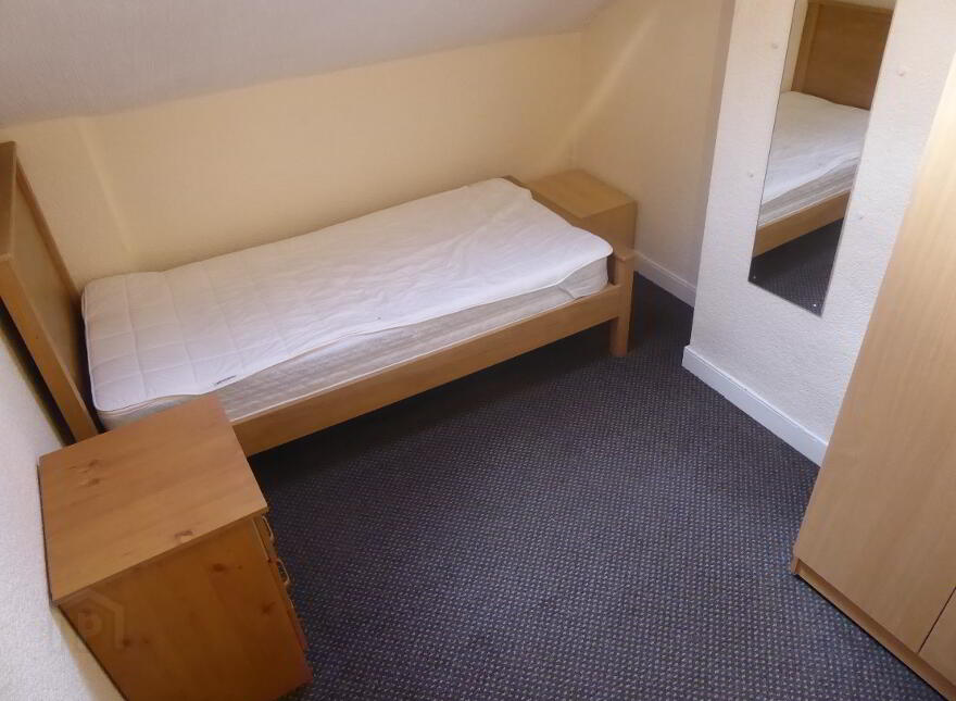 27 Rushfield Avenue, Ormeau Road, Belfast, BT7 3FP