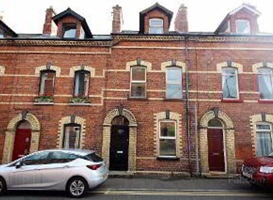 6 Victoria Crescet, Lisburn, BT27 4TF