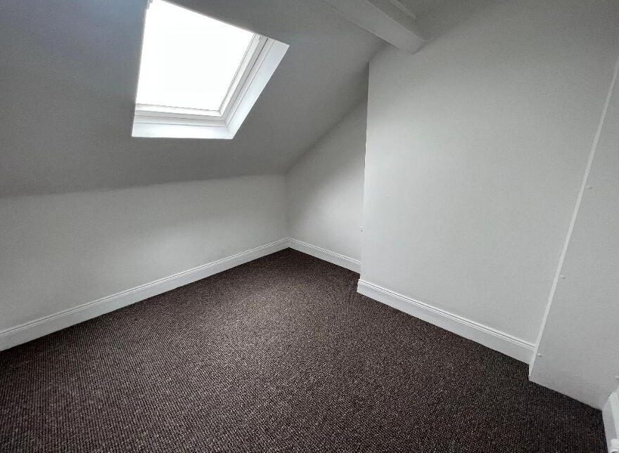 6 Victoria Crescet, Lisburn, BT27 4TF