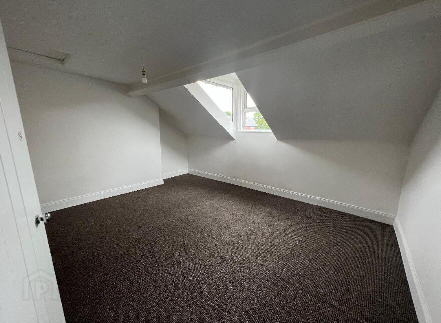 6 Victoria Crescet, Lisburn, BT27 4TF