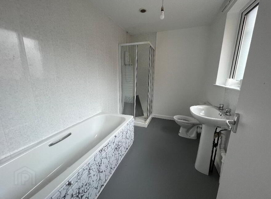 6 Victoria Crescet, Lisburn, BT27 4TF