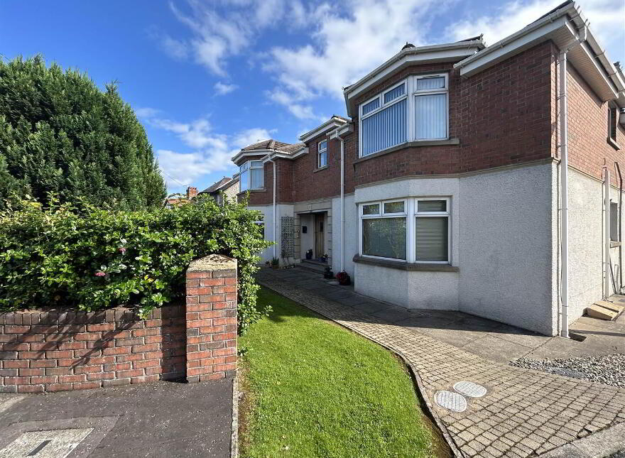 2 Baylands Court, Ballyholme, Bangor, BT20 5JQ photo