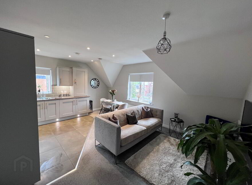 Apt 6 1 Loughan Hall, Comber Road, Dundonald, BT16 2FN
