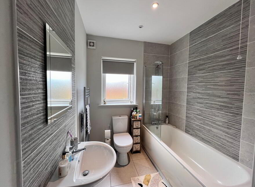 Apt 6 1 Loughan Hall, Comber Road, Dundonald, BT16 2FN