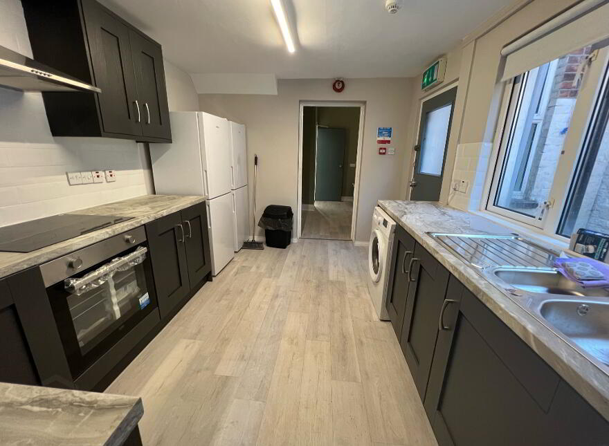 Camden Street, Room 5, All Bills Included, Belfast, BT9 6UA