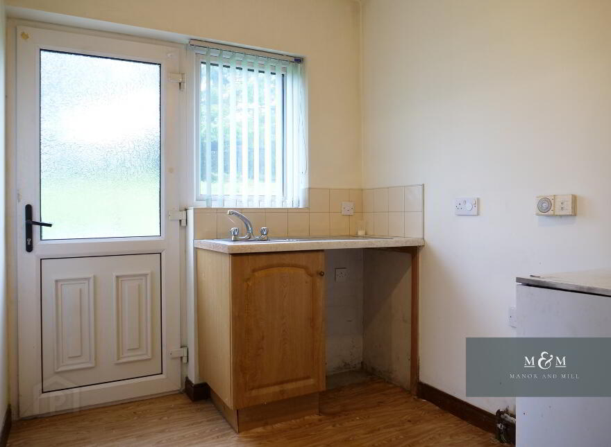 46 Tullygeasy Road, Newtownhamilton, BT35 0EP