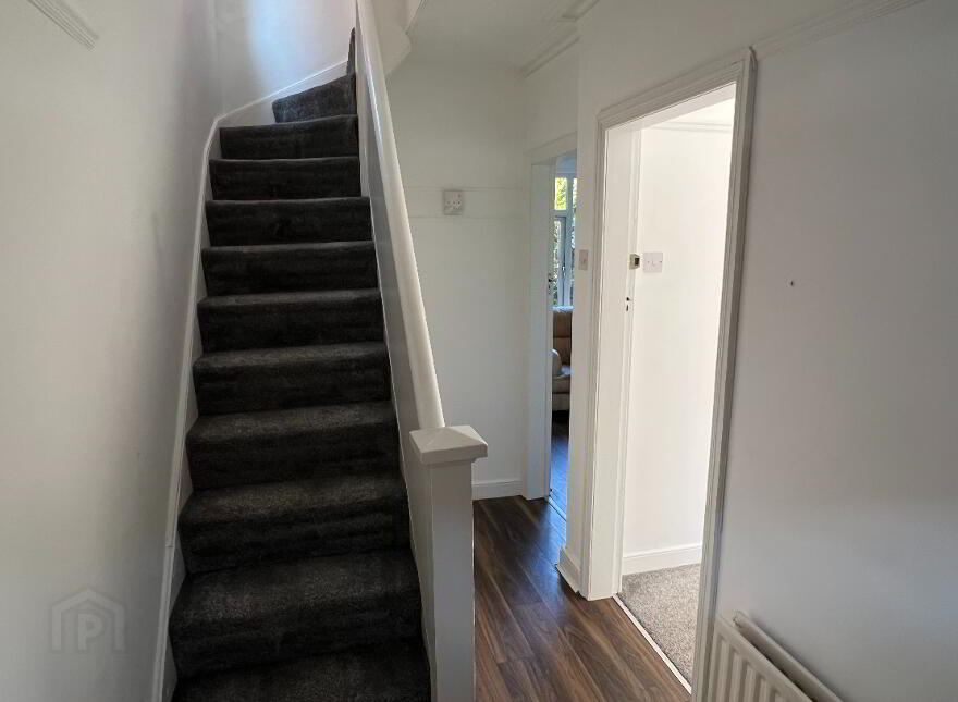 40 Sandhurst Drive, Belfast, BT9 5AY