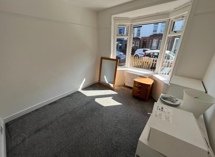 40 Sandhurst Drive, Belfast, BT9 5AY