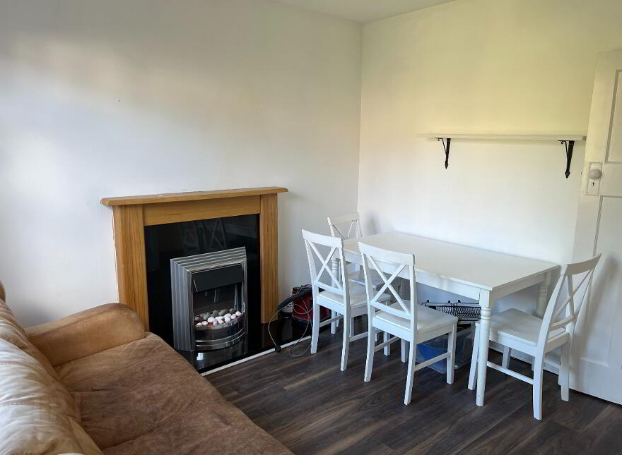 40 Sandhurst Drive, Belfast, BT9 5AY