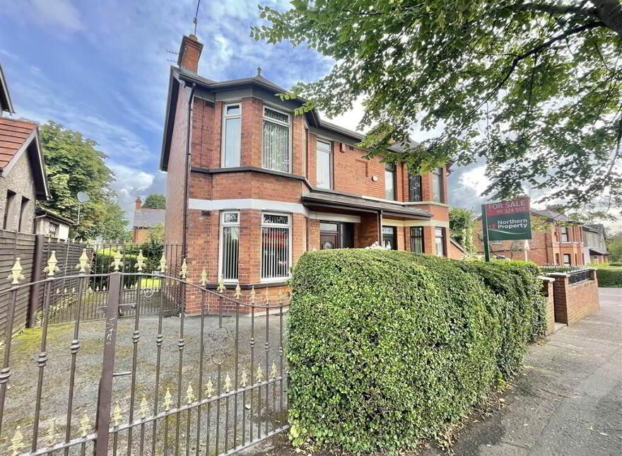 553 Donegall Road, Belfast, BT12 6DX photo