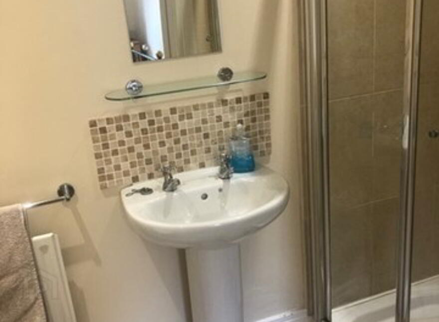 46 West Strand Avenue (student Let), Portrush, BT56 8ET