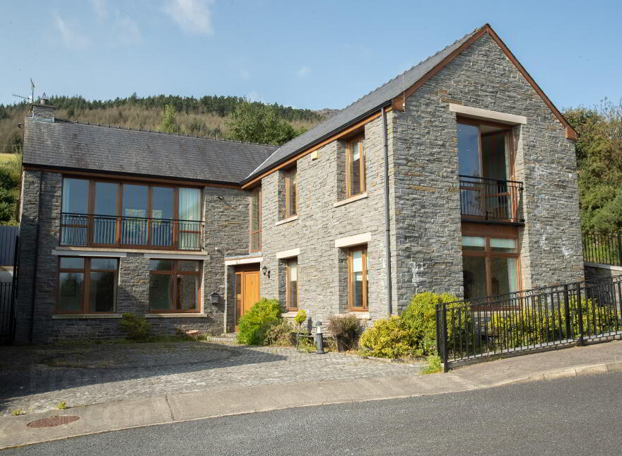 6 Oysterhaven, Castle Hill, Carlingford, A91Y447 photo