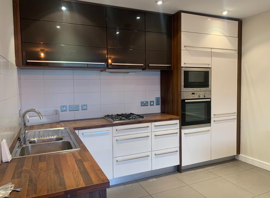 Unit 5.20, The Arc, Queens Road, Belfast, BT3 9FE