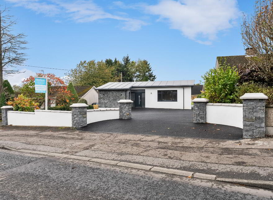 89 Newry Road, Armagh, BT60 1ES photo