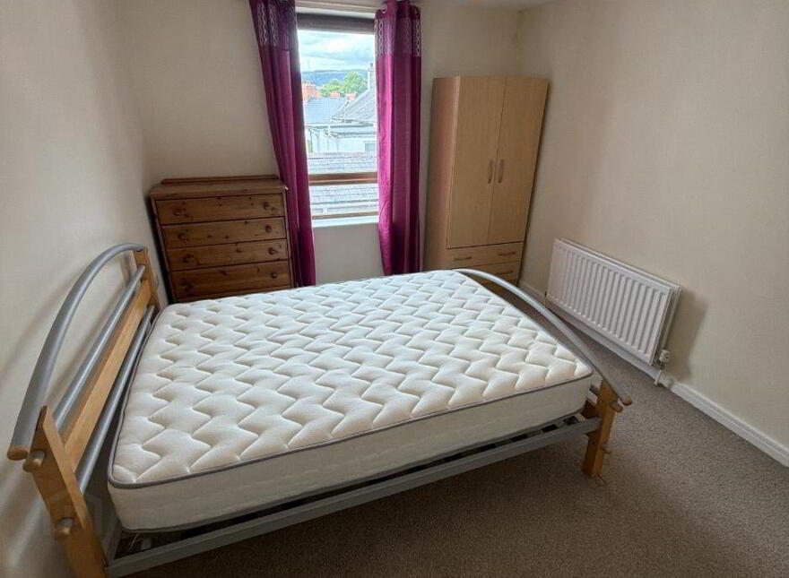 3 Park View, 147-153 Kingsway, Dunmurry, Belfast, BT17 9RD