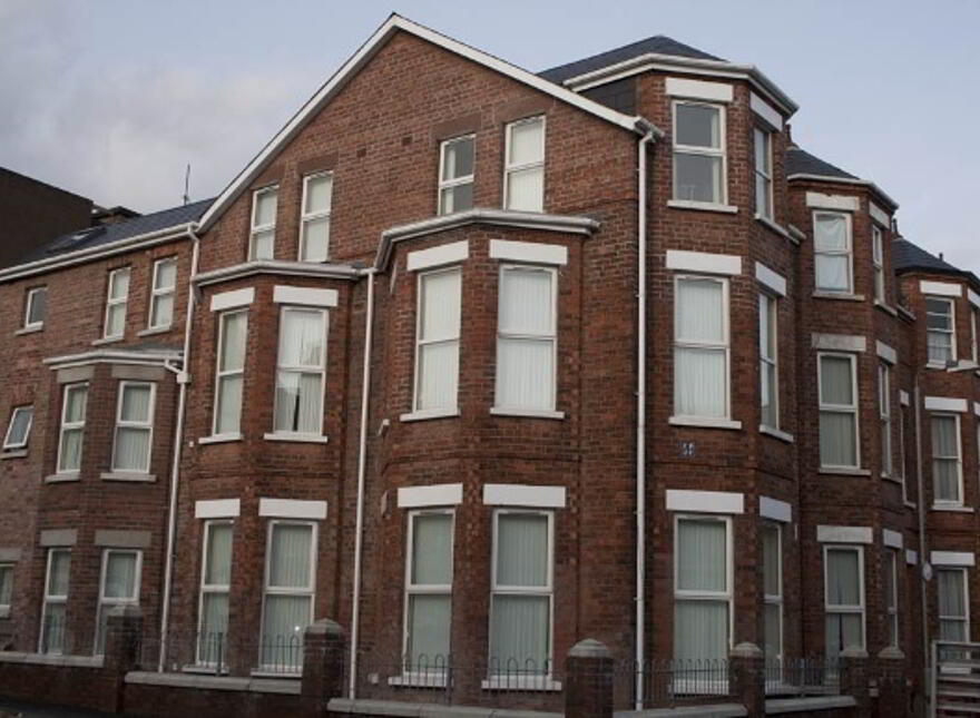 Unit 3, 23 Eglantine Gardens, Belfast, BT9 6EZ photo