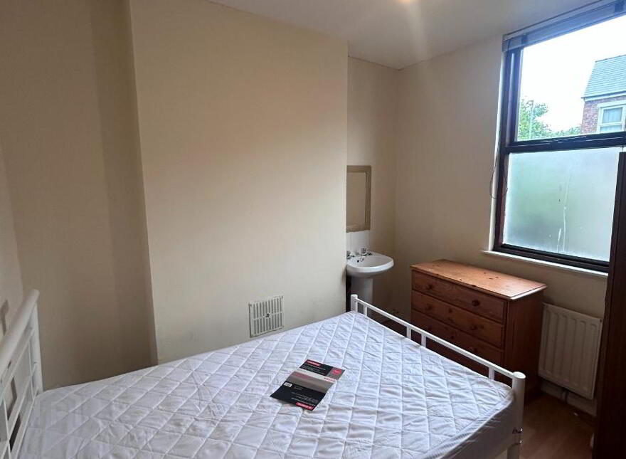 96 Carmel Street, Belfast, BT7 1QF photo 3