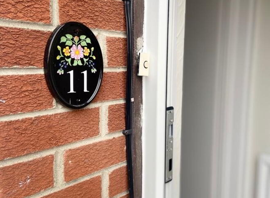 11 Winchester Park, Londonderry, BT47 6TT