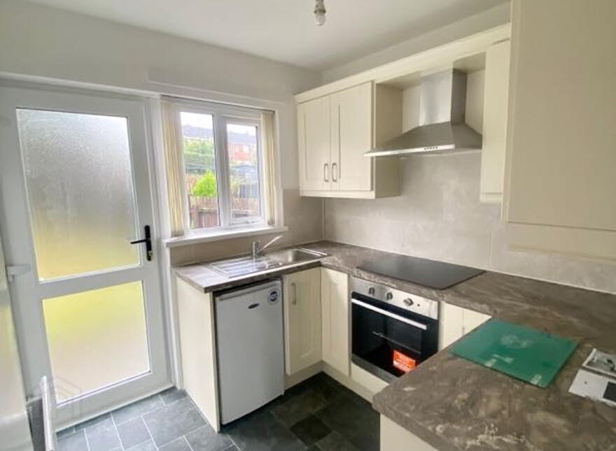 11 Winchester Park, Londonderry, BT47 6TT