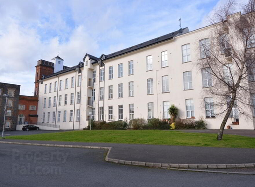 35 Barn Mills, Taylors Avenue, Carrickfergus, BT38 7GZ photo