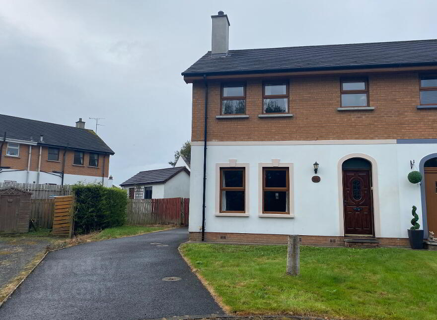 6 Somerset Park, Coleraine, BT51 3LH photo