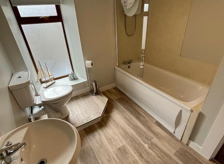 1 Craig Vara, Portrush, BT56 8AJ