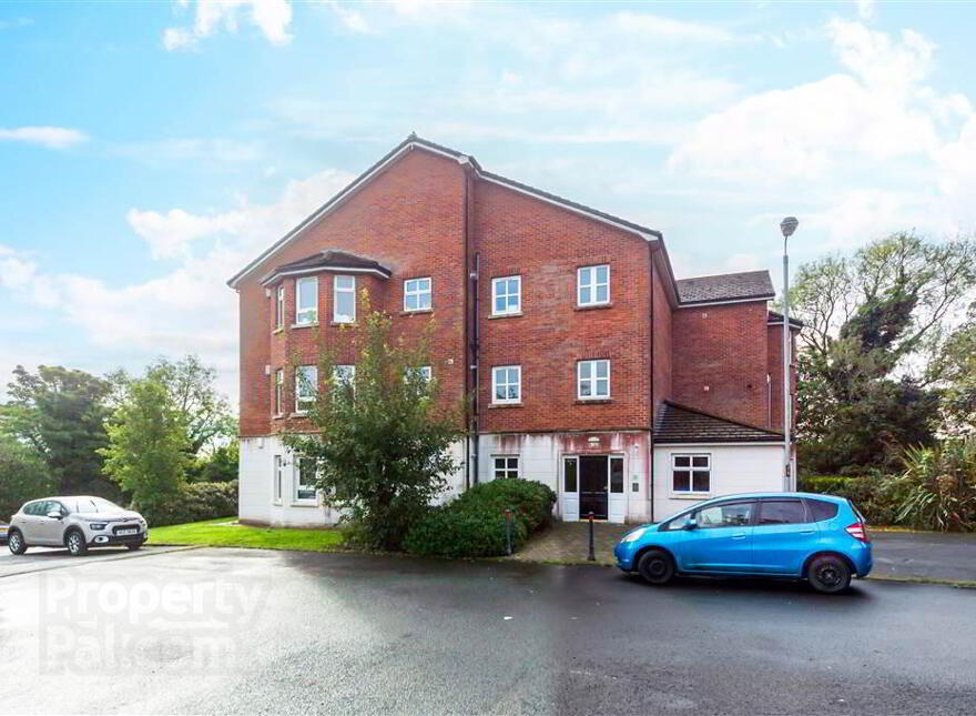 Apt 4 18, Mill Valley Drive, Belfast, BT14 8FE photo