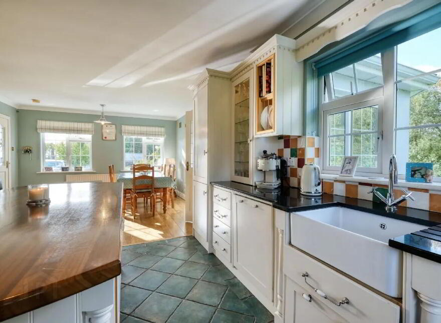 Riverside House, Clonmore, Killashee, N39VP46
