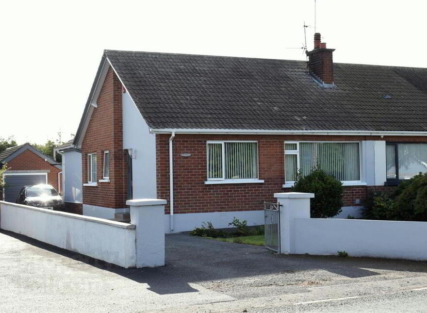 199 Hillsborough Old Road, Lisburn, BT27 5QE photo