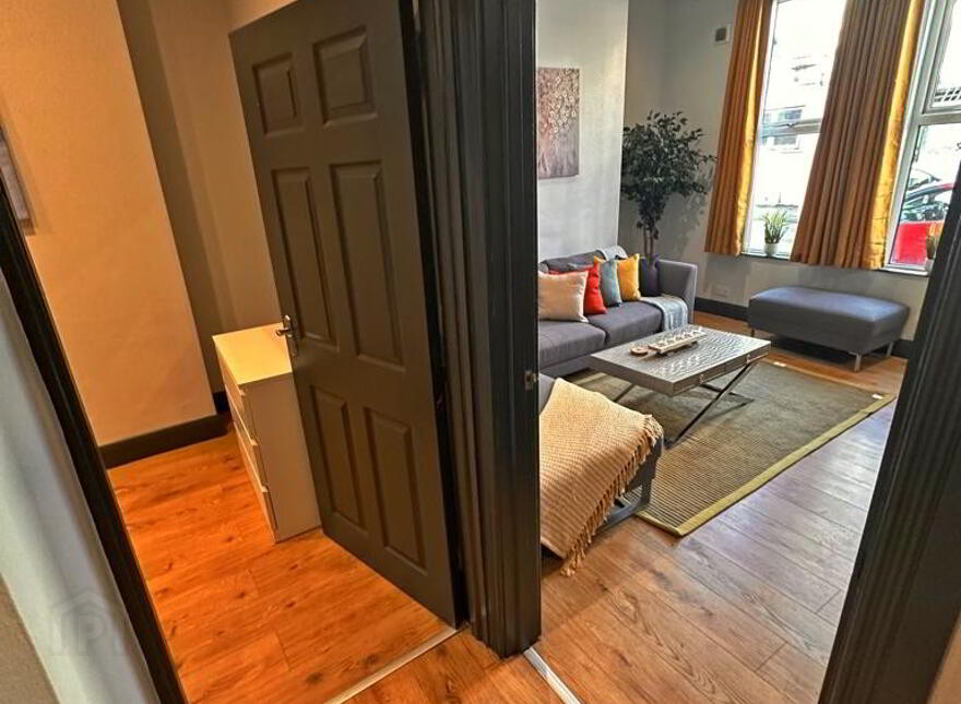 Apartment For Rent, 38 Lawrence St, Belfast, BT7 1LF