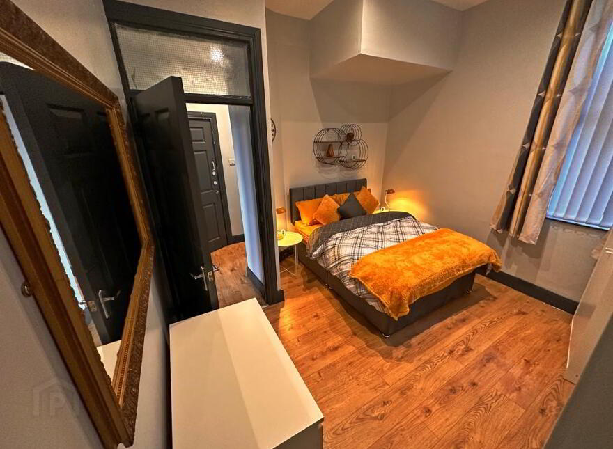 Apartment For Rent, 38 Lawrence St, Belfast, BT7 1LF