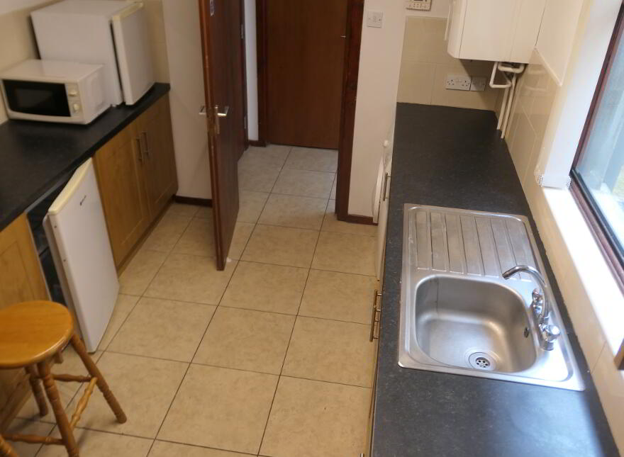 Unit 1, 36 Fitzroy Avenue, Botanic, Belfast, BT7 1HW
