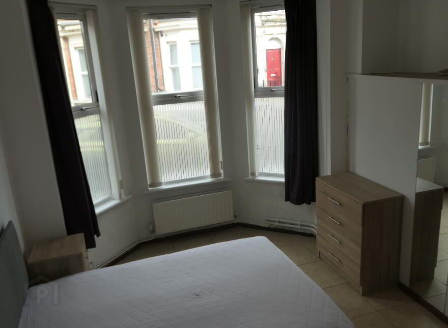 Unit 1, 36 Fitzroy Avenue, Botanic, Belfast, BT7 1HW