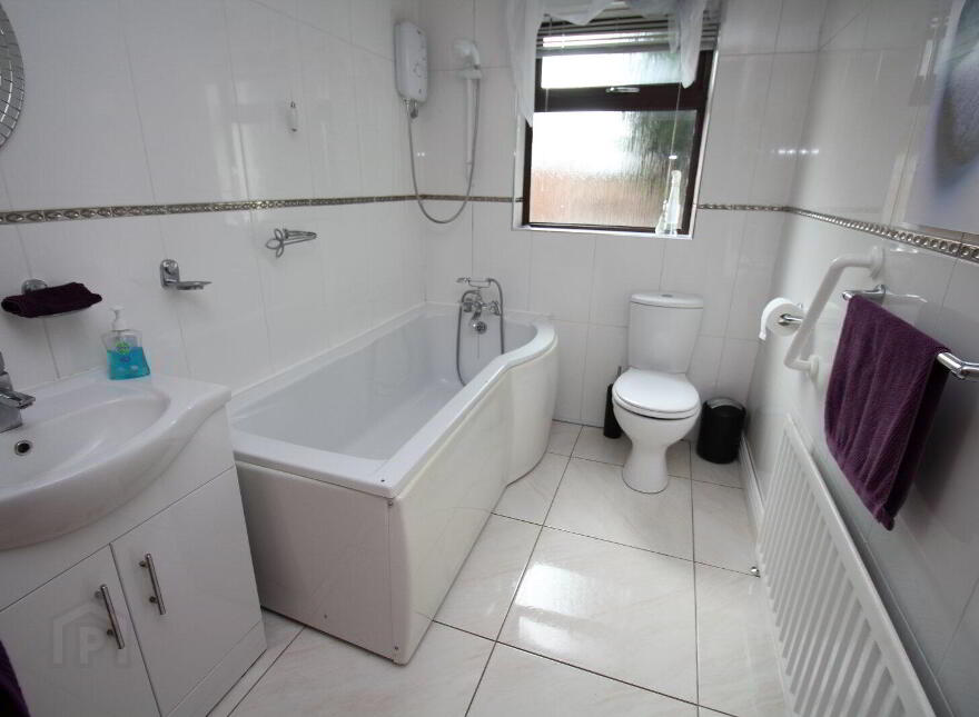 144 Larne Road, Carrickfergus, BT38 7NL
