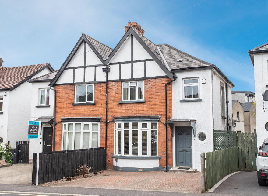 6 Windsor Avenue, Belfast, BT9 6EE photo