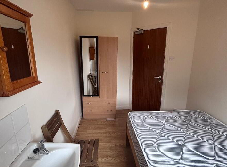 2, 23 Rugby Avenue, Belfast, BT7 1RD