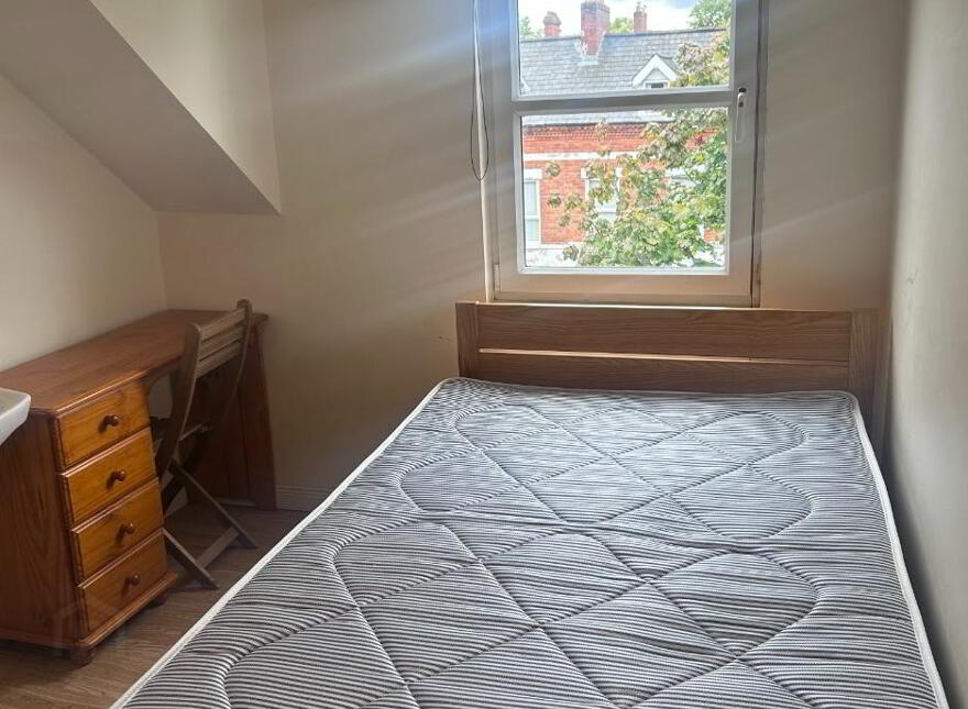 2, 23 Rugby Avenue, Belfast, BT7 1RD