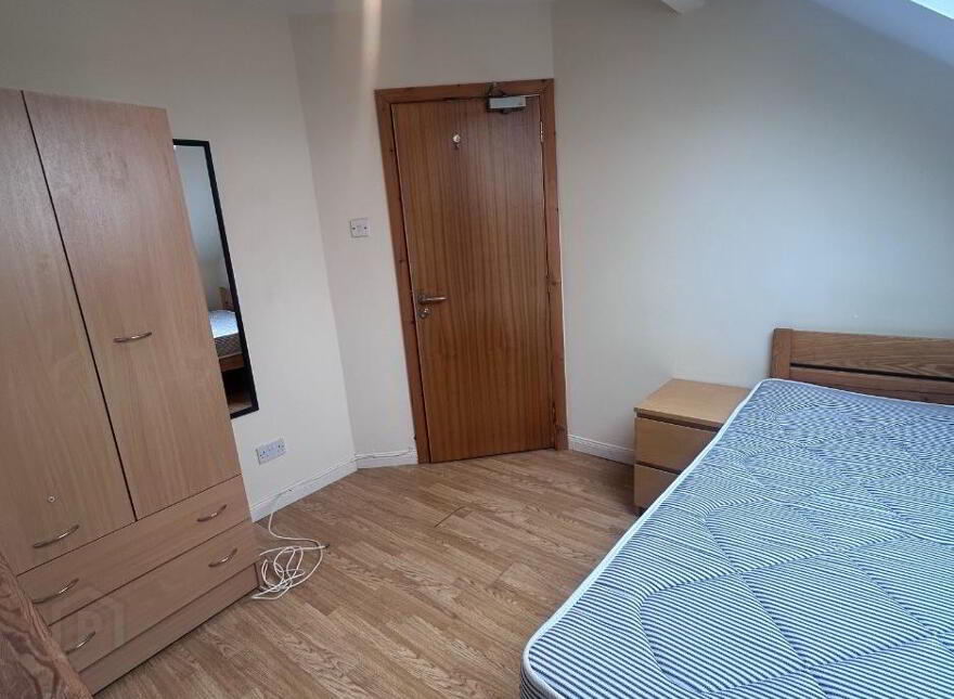 2, 23 Rugby Avenue, Belfast, BT7 1RD