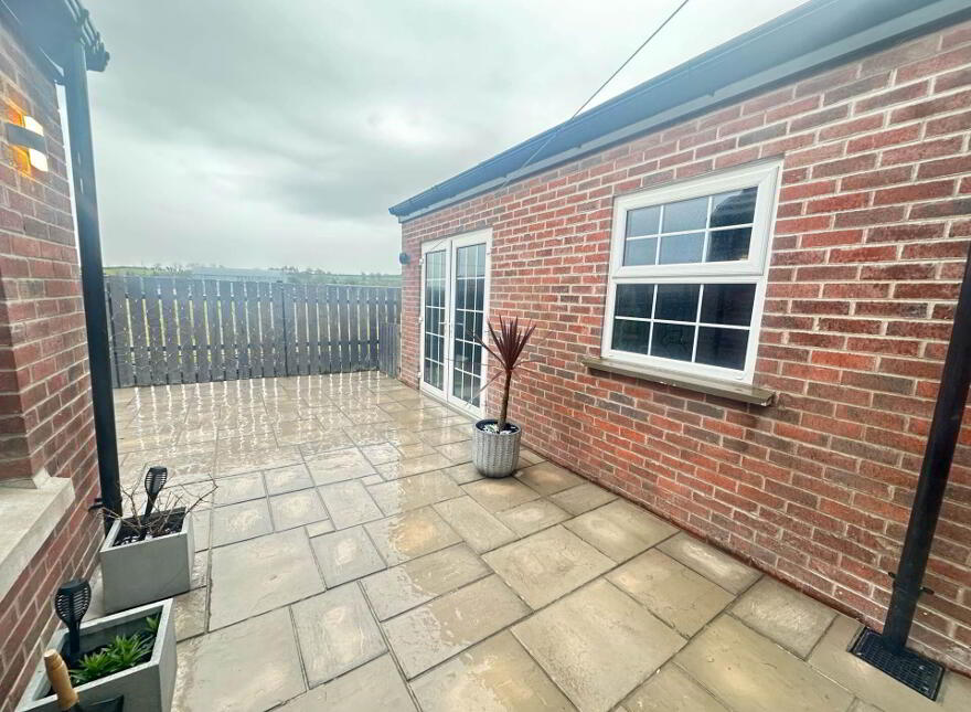 58 Cloverbrook, Larne, BT40 2UP