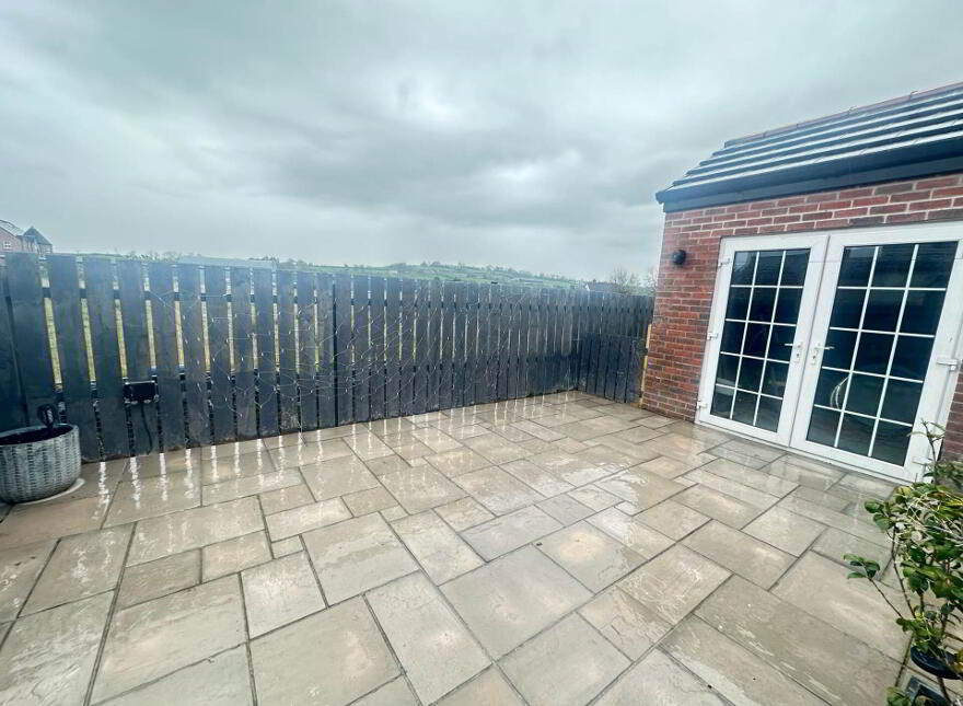 58 Cloverbrook, Larne, BT40 2UP