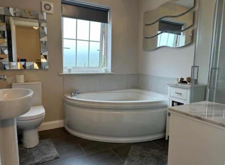 58 Cloverbrook, Larne, BT40 2UP