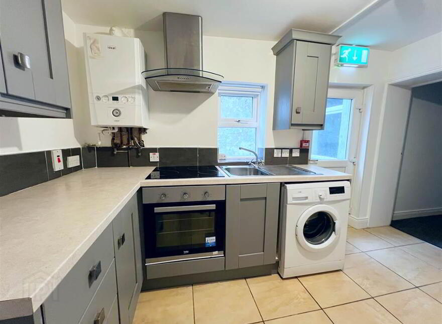 4 Fitzroy Avenue, Flat 1, ** Superb One Bedroom Apartment **, Belfast, BT7 1HW