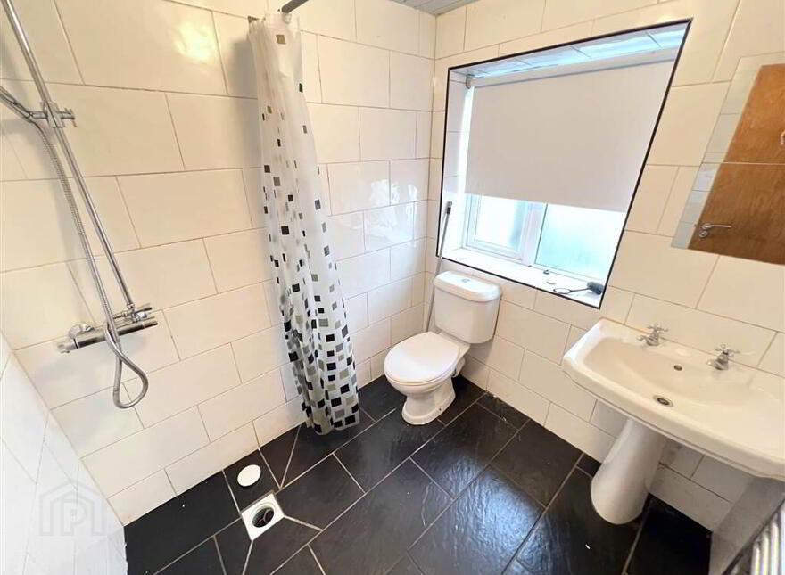 4 Fitzroy Avenue, Flat 1, ** Superb One Bedroom Apartment **, Belfast, BT7 1HW