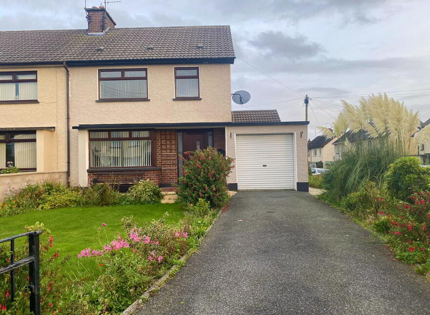 4 Stewarts Crescent, Rathfriland, BT34 5QL photo